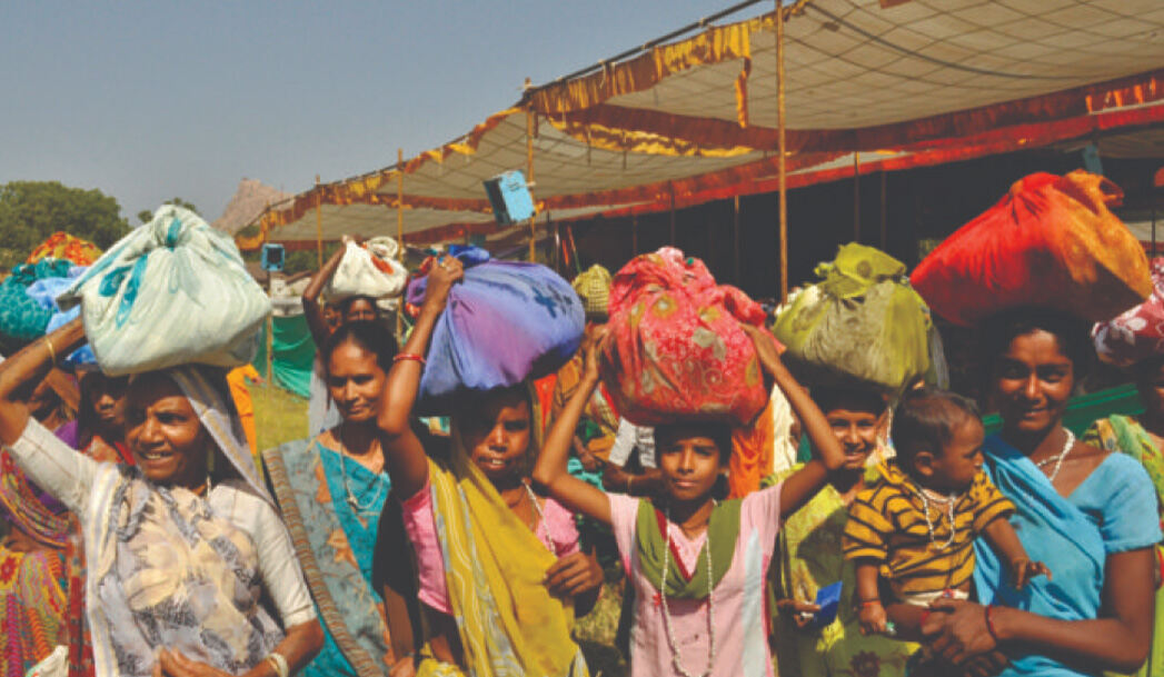 दरिद्रनारायणों की सेवा ‘भजन करो, भोजन करो, पैसे पाओ’ योजना